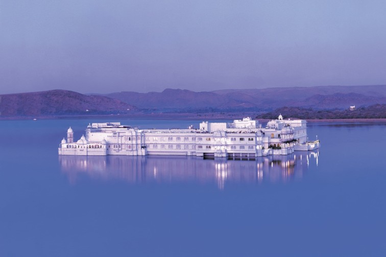 From The Moguls to the Rajputs - Royal Rajasthan Tour